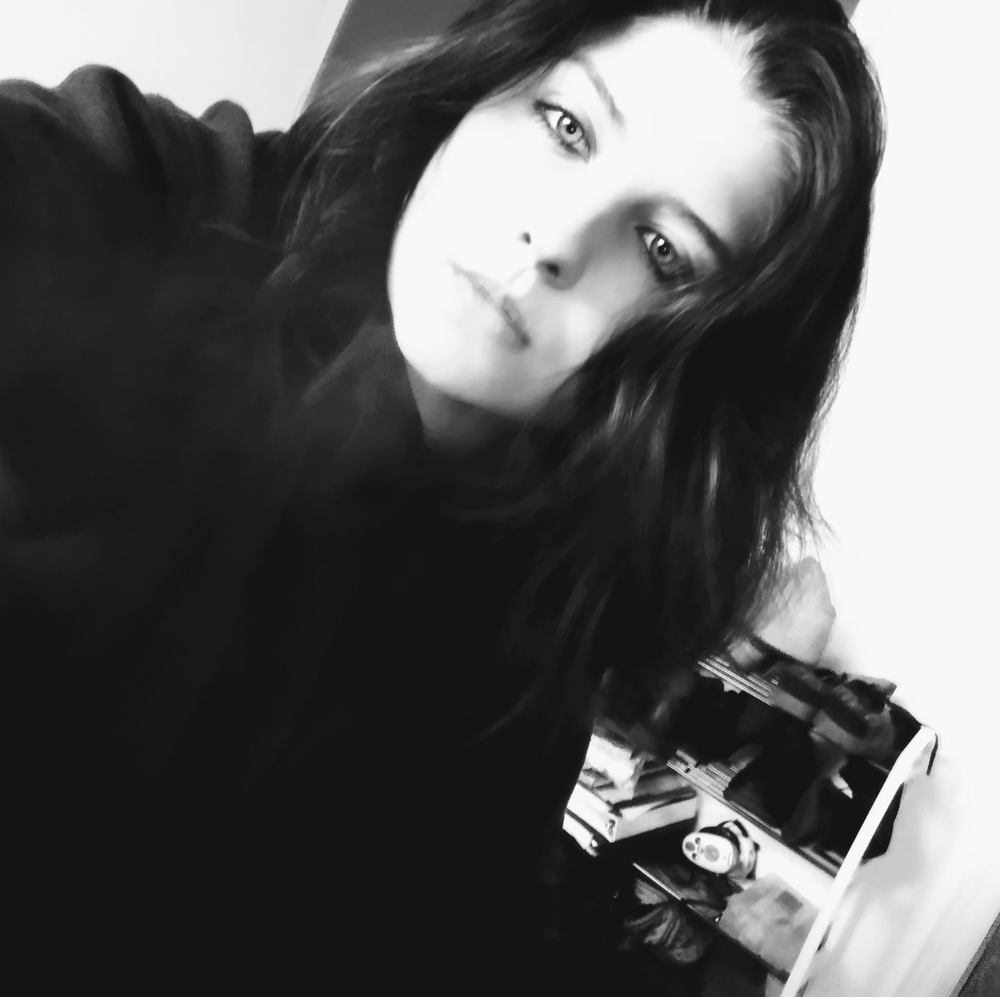 Meet your Posher, Kayla